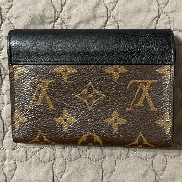 Louis Vuitton Pallas Wallet NM Monogram Canvas and Calfskin Compact Wallet - Picture 4 of 11
